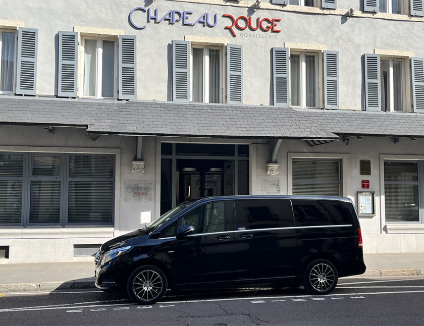 LIMOUSINE SERVICE PREMIUM - MERCEDES CLASS V - High quality group transportation (6 to 7 persons) for your seminar, tour-operator and win-tour for example) - Airport-hotel-train station transfers all cities Dijon and Beaune