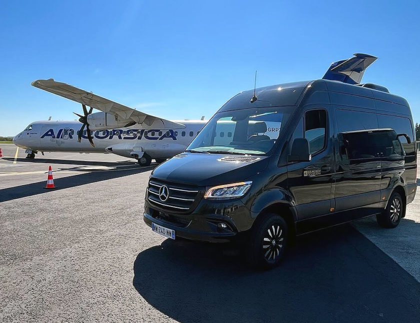 LIMOUSINE PREMIUM SERVICE - MERCEDES SPRINTER LUXURY - High quality group transportation (up to 8 people) for your trip and transfer at the foot of your plane, direct pick up on the runway