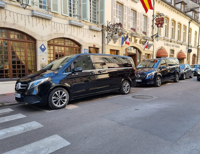 LIMOUSINE SERVICE PREMIUM - MERCEDES CLASS V - High quality group transportation (6 to 7 persons) for your seminar, tour-operator and win-tour for example) - Airport-hotel-train station transfers all cities Dijon and Beaune